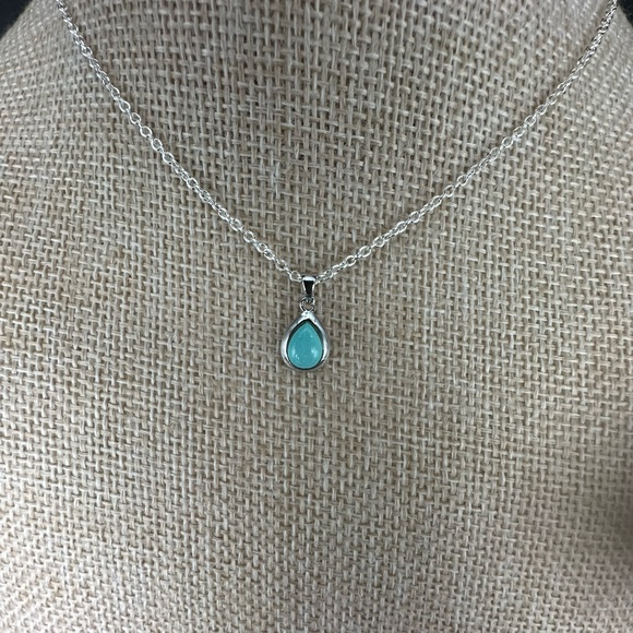 Small, Dainty Silver Turquoise Teardrop Pendant Necklace on Box Chain - Picture 9 of 14